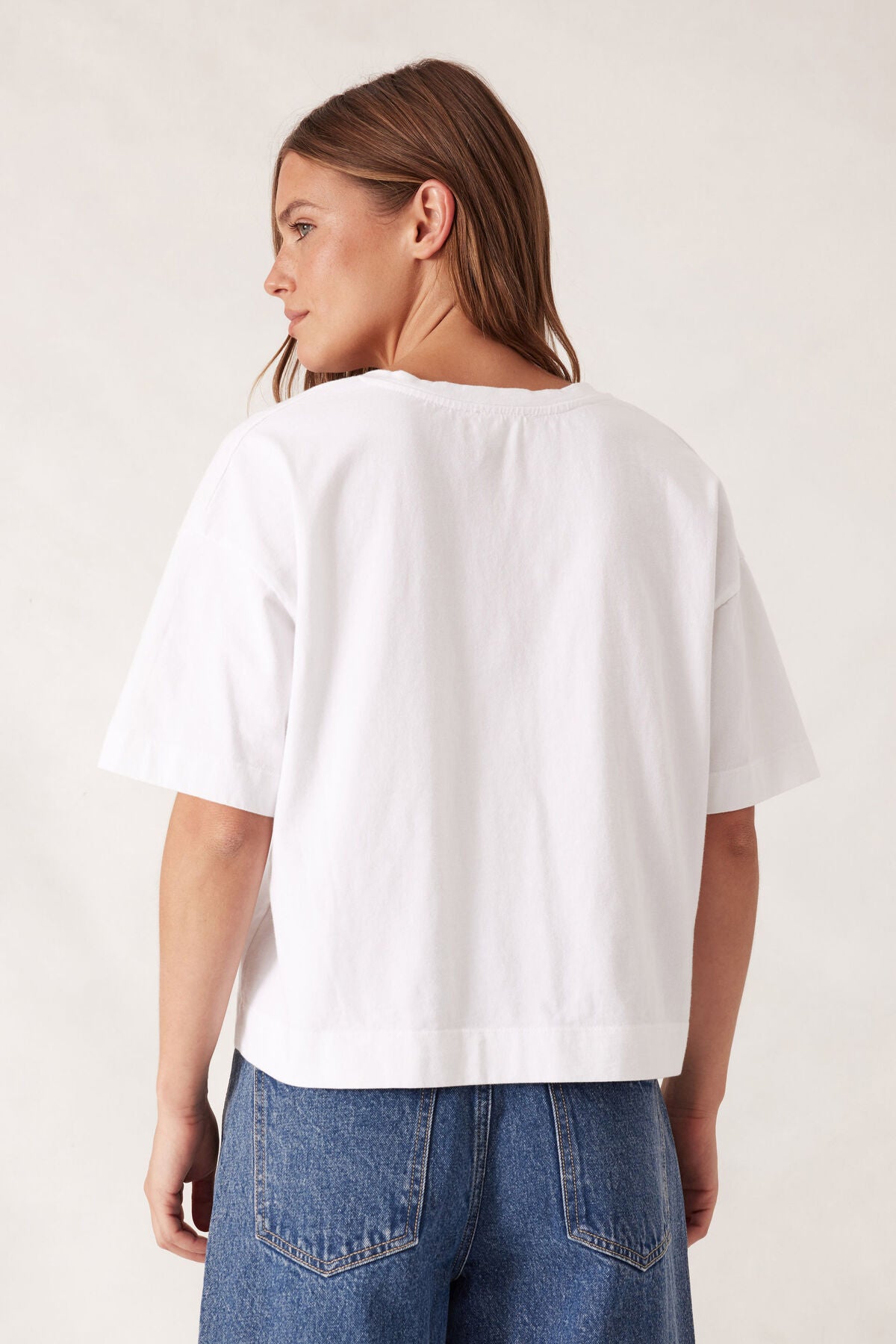Boxy V Neck Tee | White