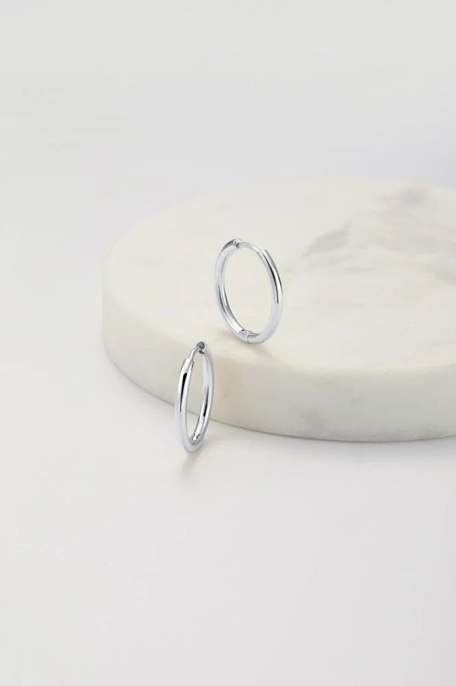 Delilah Hoop | Medium