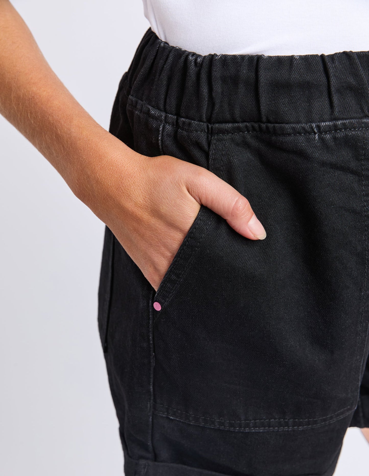 Emma Relaxed Short | Black