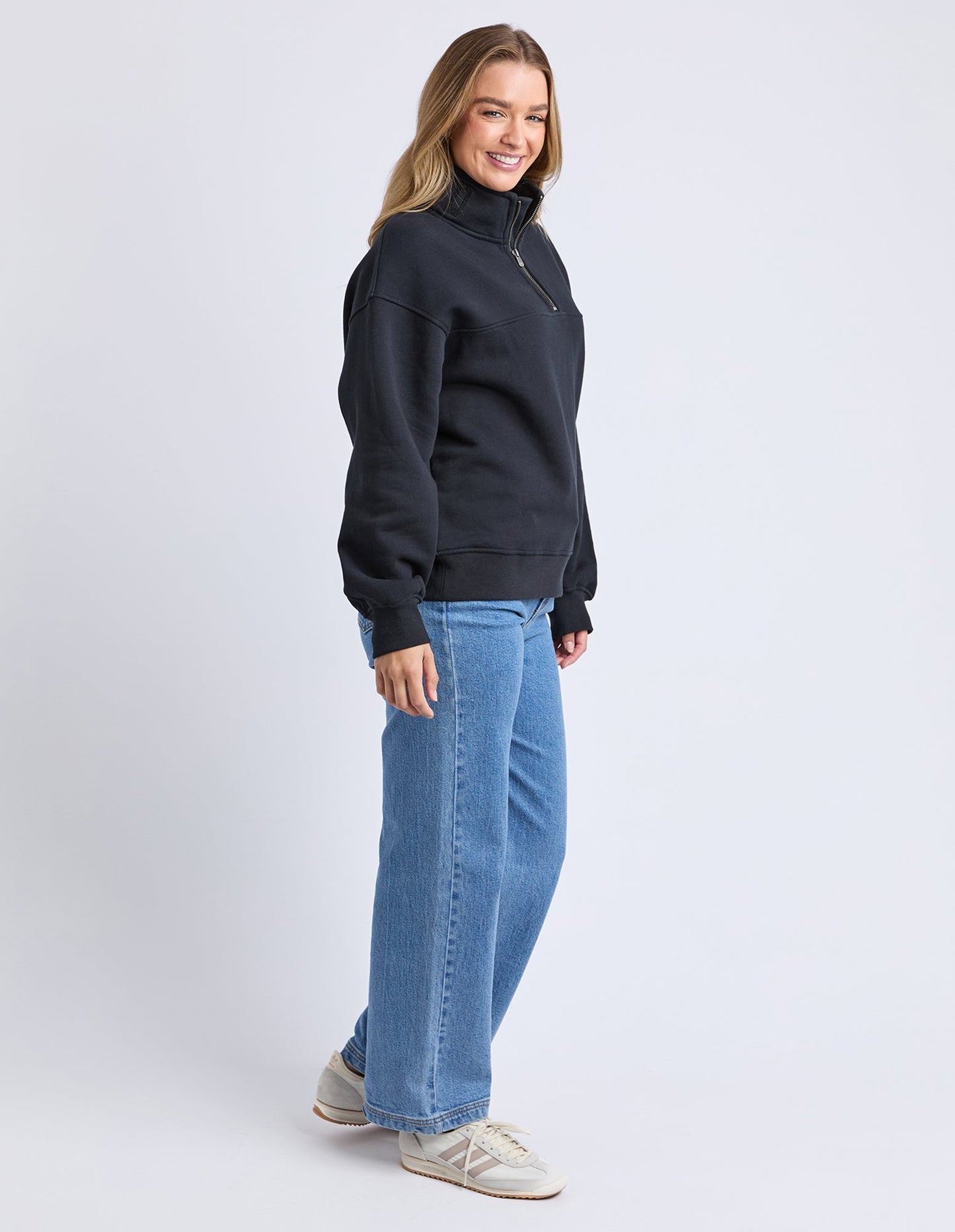 College Zip Crew | Black