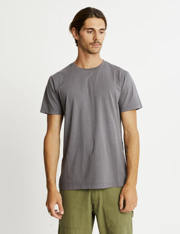 Reginald Organic Tee | Graphite