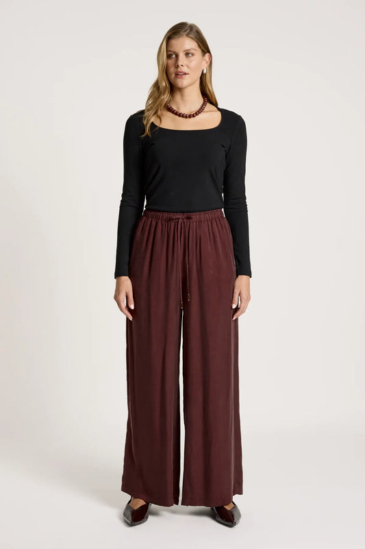 Calista Pant | Mahogany