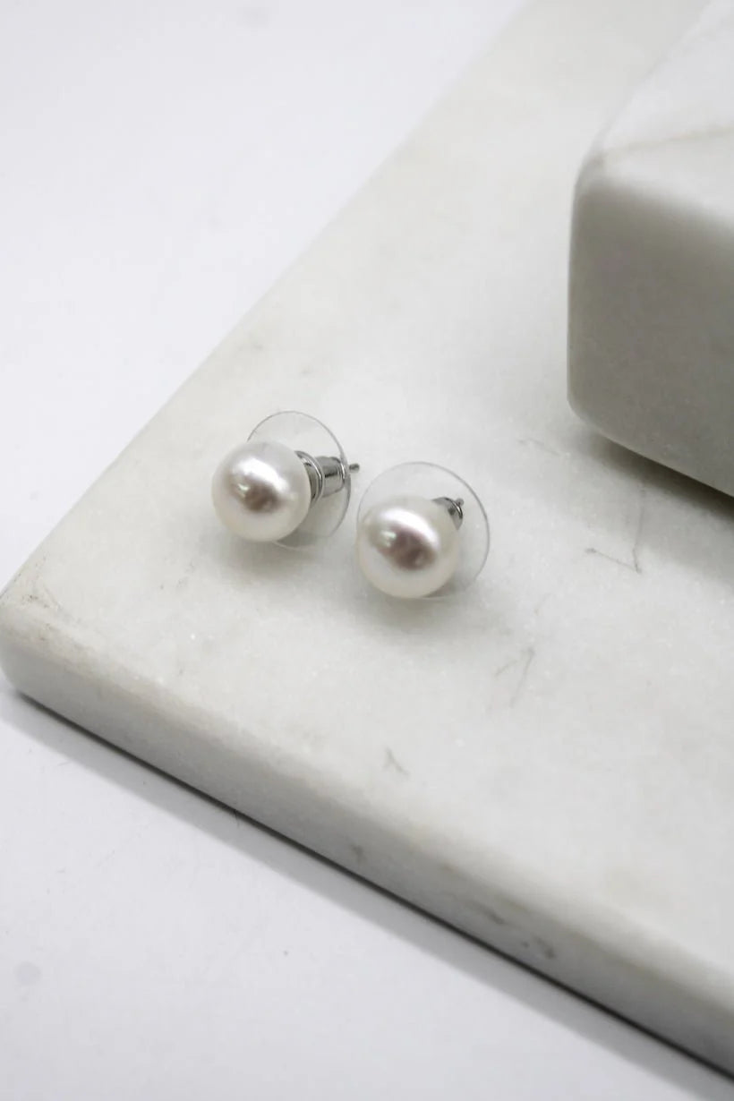 Large Pearl Stud