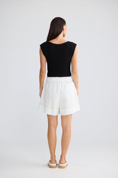Esplanade Short | Porcelain