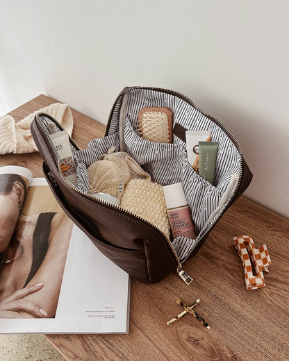 Vanessa Cosmetic Bag | Chocolate