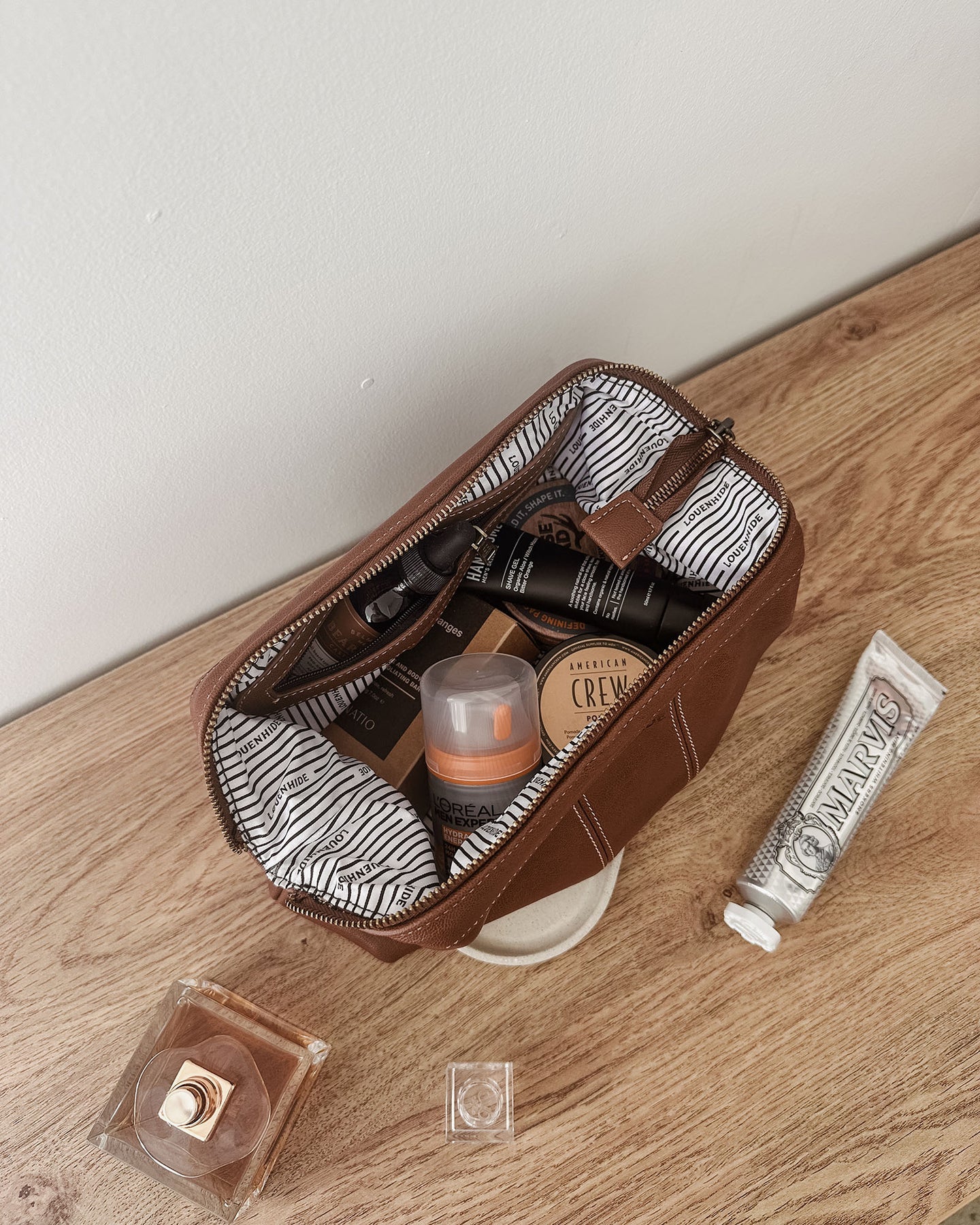 Albie Saddle Toiletry Case