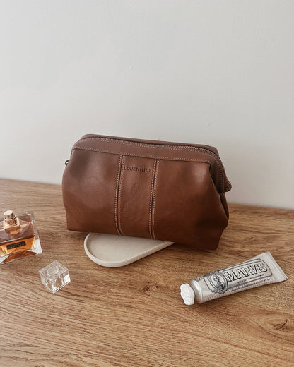 Albie Saddle Toiletry Case