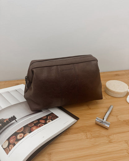 Albie Saddle Toiletry Case