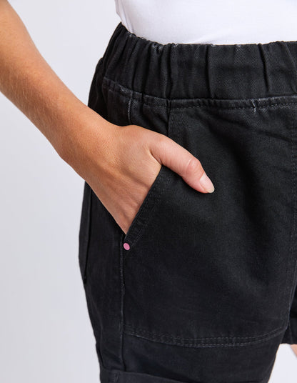 Emma Relaxed Short | Black