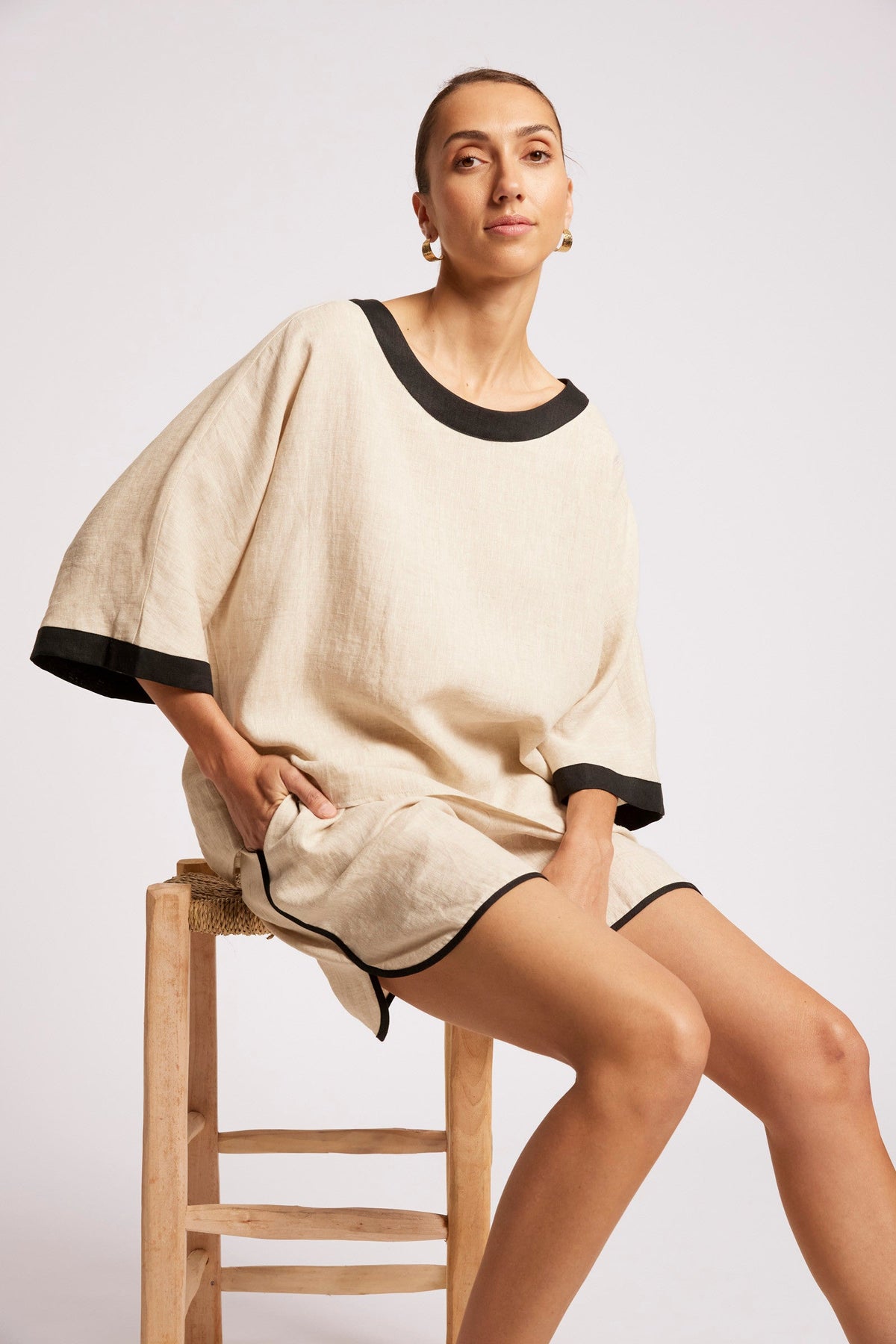 Maris Relaxed Splice Top | Tusk/ Black