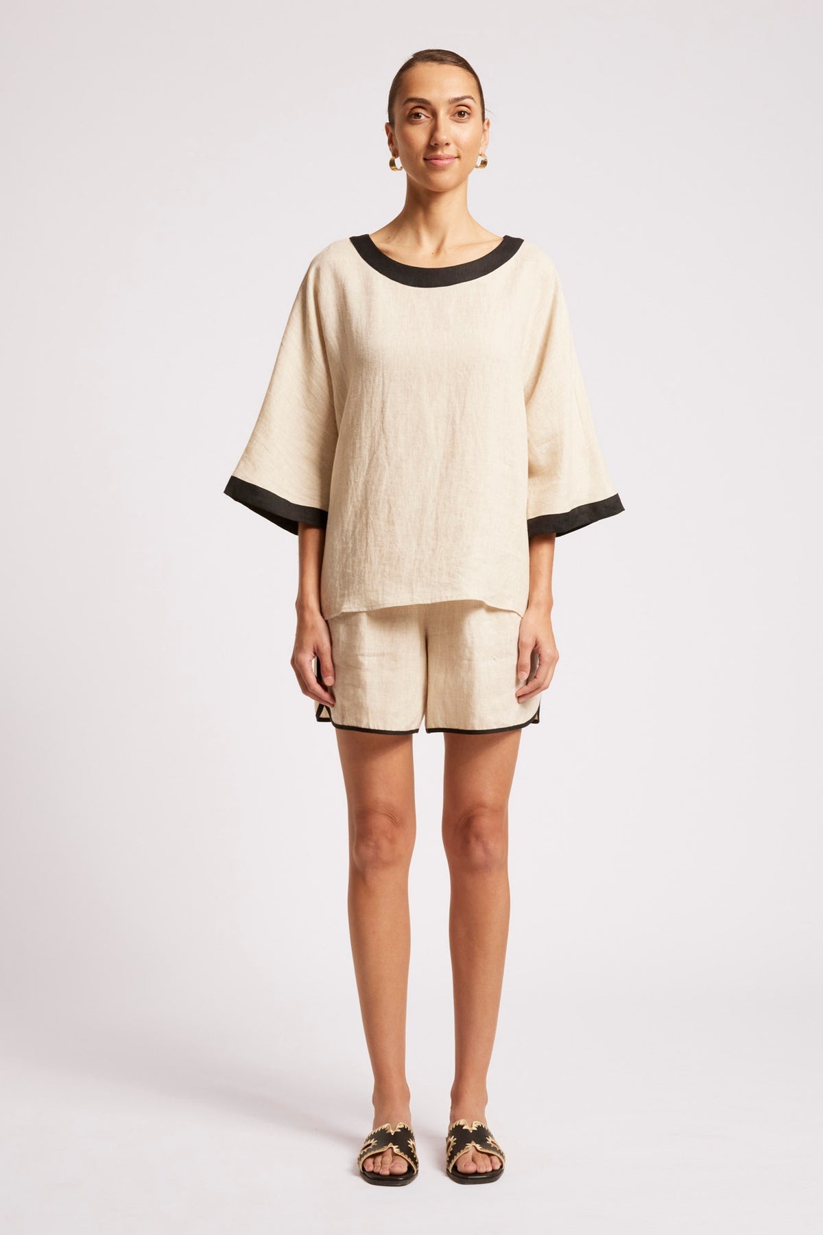 Maris Relaxed Splice Top | Tusk/ Black