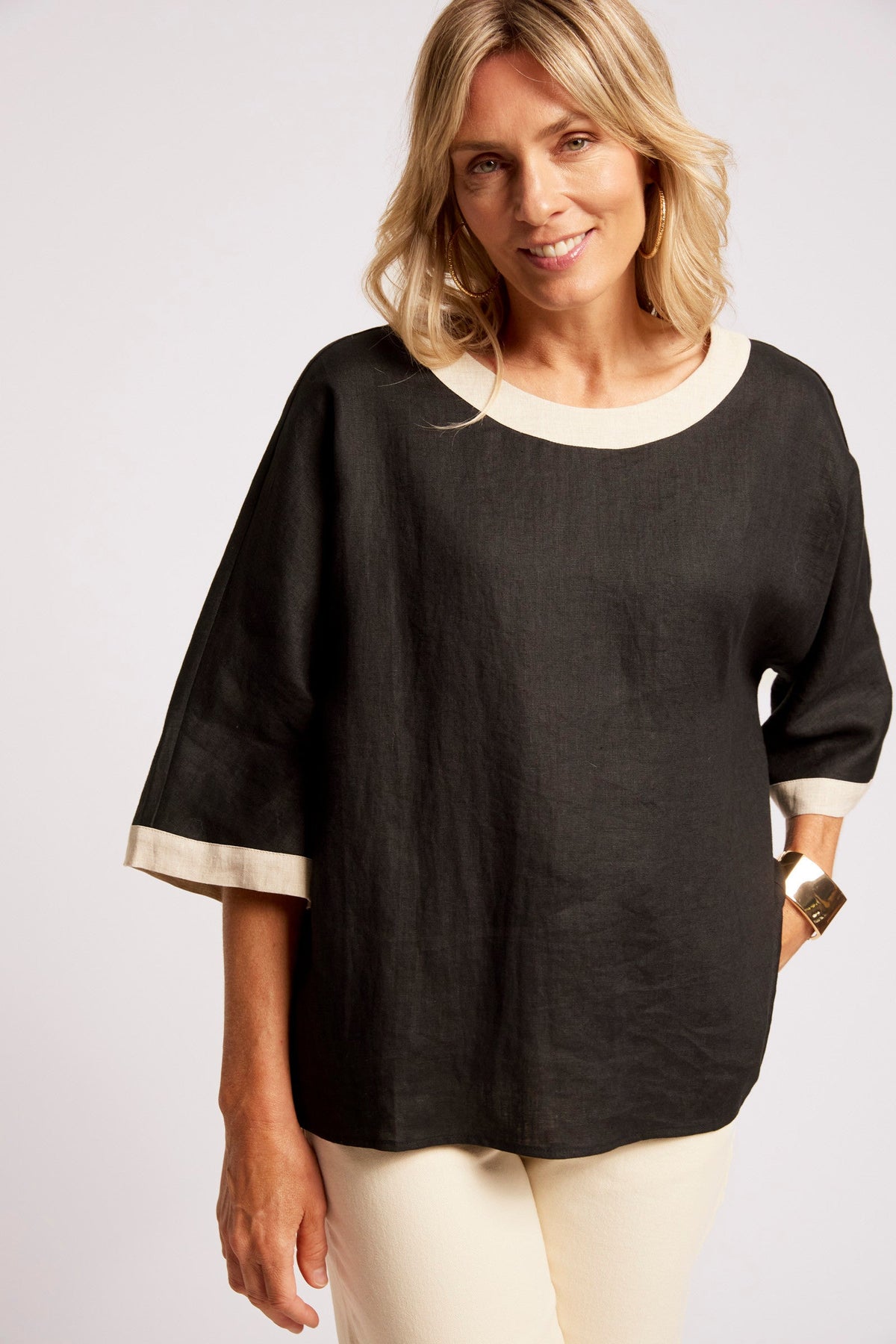 Maris Relaxed Splice Top | Black/Tusk