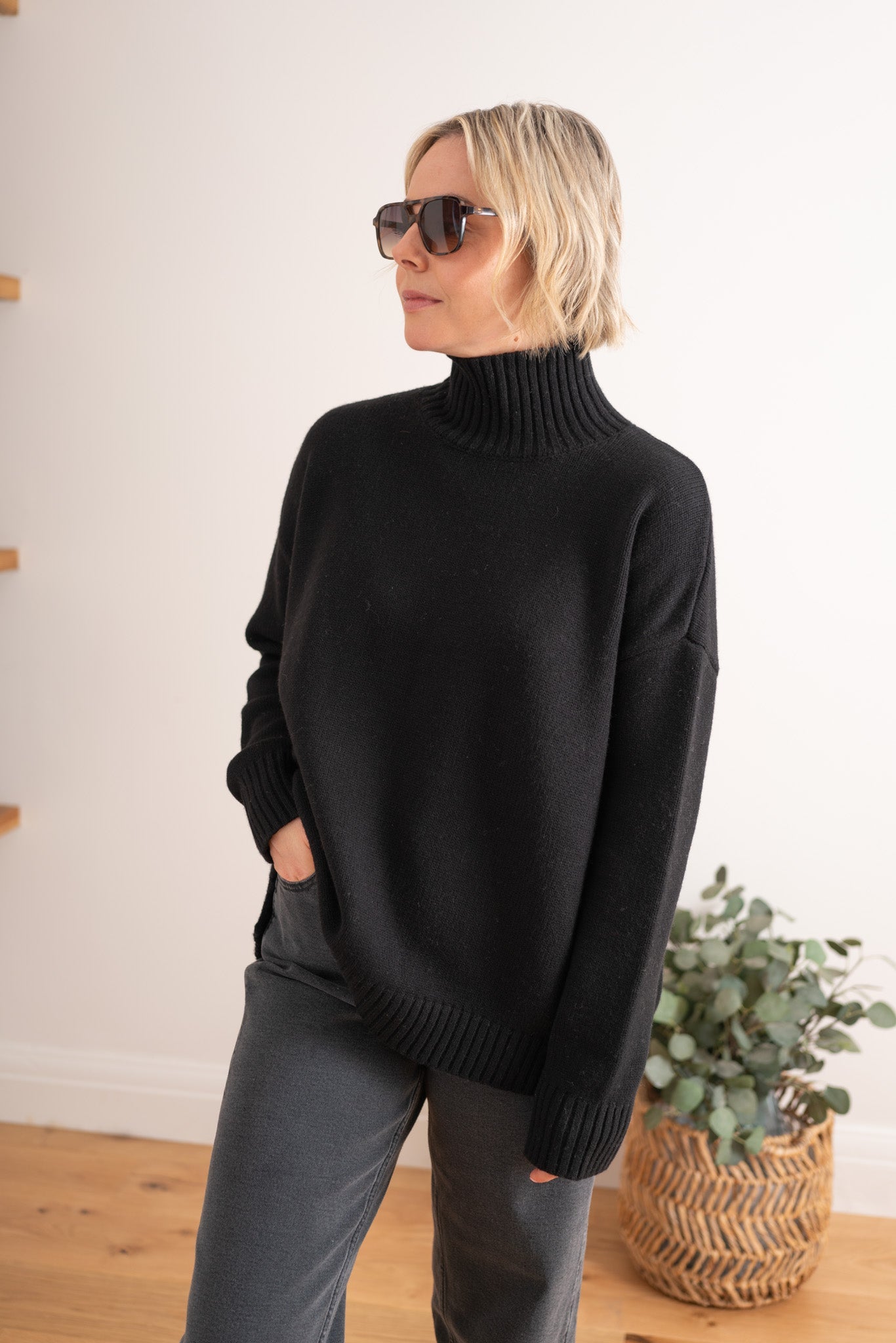 Merino Mock Neck Pullover | Black