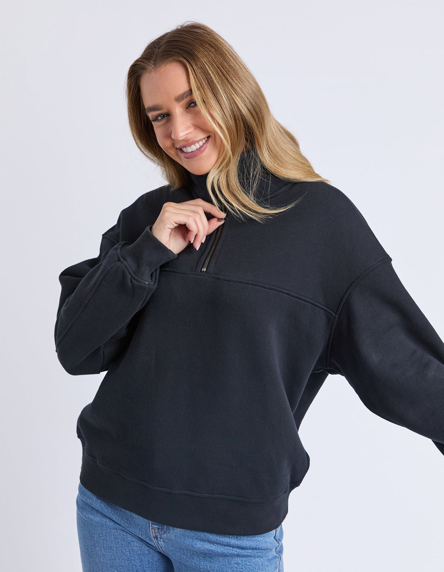 College Zip Crew | Black