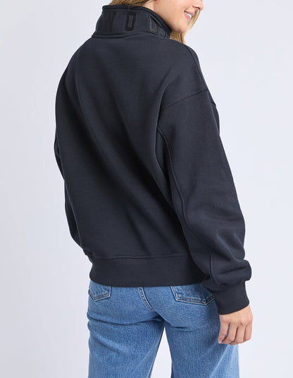 College Zip Crew | Black