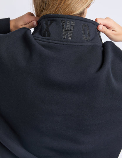 College Zip Crew | Black