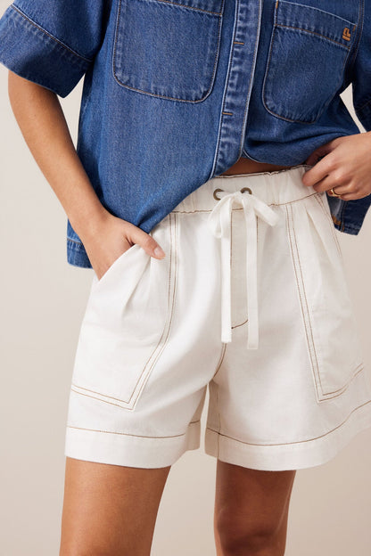 Darcy Relaxed Everyday Short | Ecru